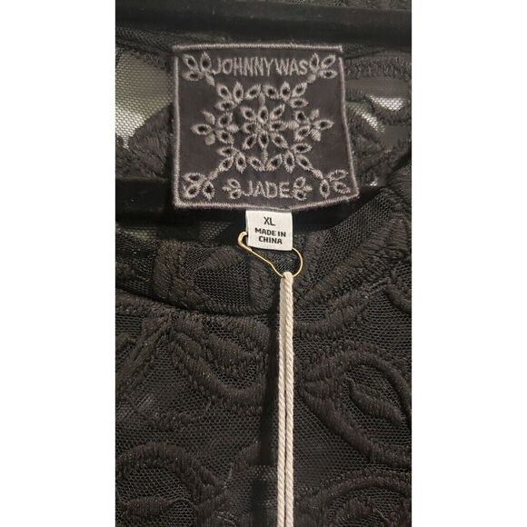 Johnny Was NWT Astrid Floral‎ Embroidered Top, Black MSRP $150, Size X-Large - Picture 9 of 12